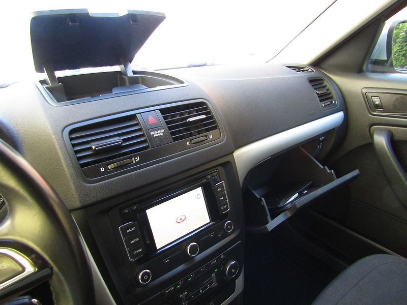 Škoda Yeti (2014) 1.6 TDI 77kW DSG - fotka 35 z 38