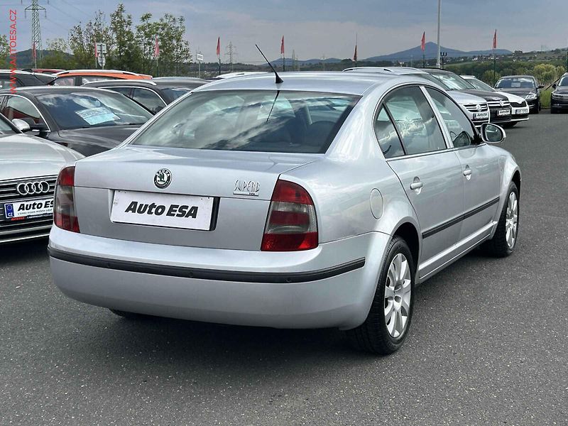 Škoda Superb (2008) 1.9 TDi, STK1/28 - fotka 4 z 17