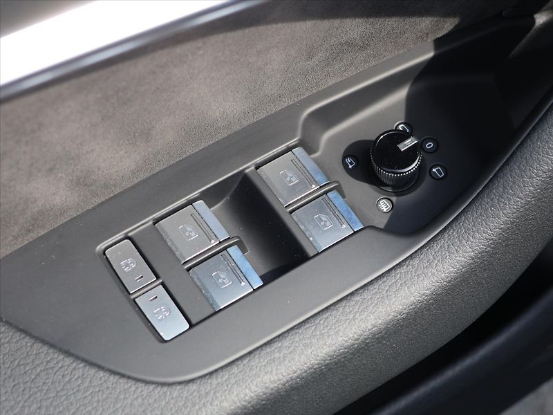 Audi S7 3,0 V6 253kW Quattro DPH B&O H - fotka 17 z 46