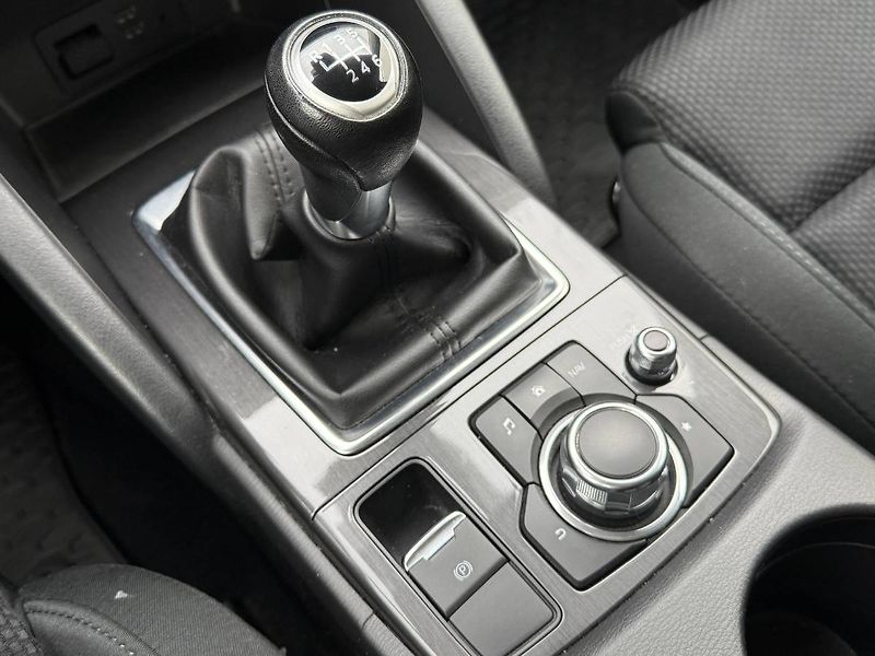 Mazda CX-5 (2015) 2.0 Skyactiv 121 kW Challenge - fotka 15 z 21