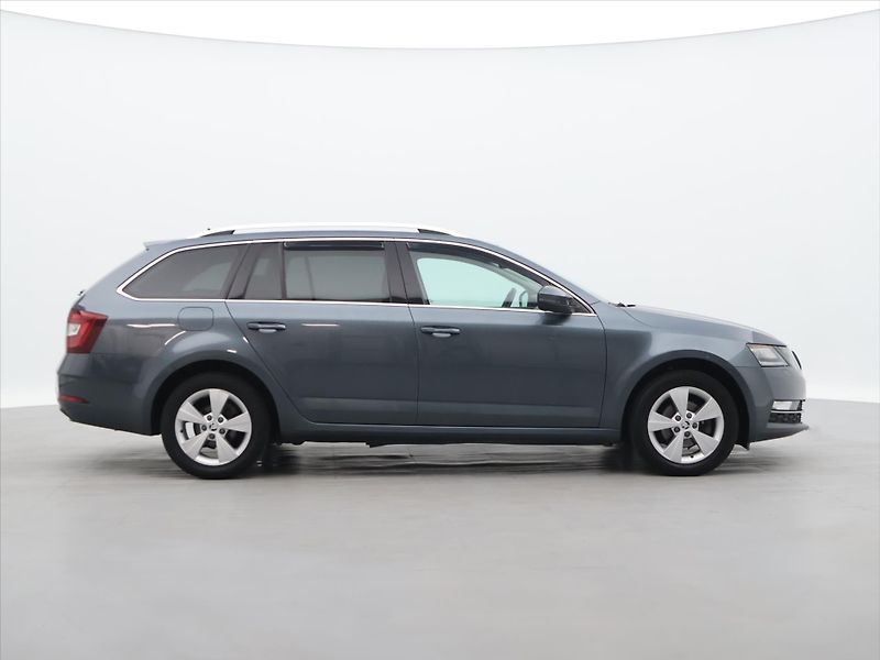 Škoda Octavia 1,6 TDi 85 kW Style Tažné Klim - fotka 8 z 30