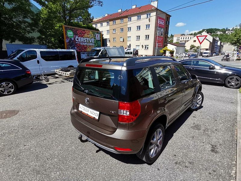 Škoda Yeti (2016) 1.2TSi 81kw AMB Tažné PDC - fotka 25 z 27
