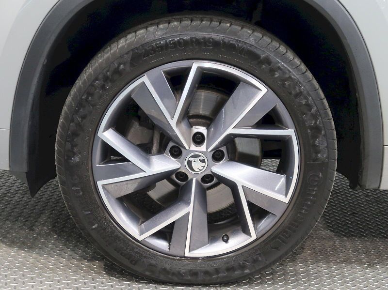 Škoda Kodiaq (2022) SPORTLINE 2.0TDI 147KW 4x4 DSG - fotka 12 z 38