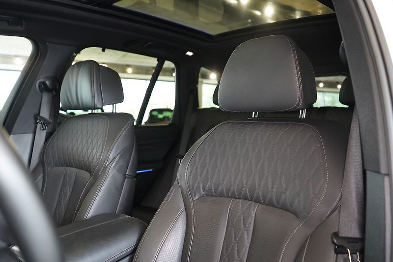 BMW X5 40d xDrive, Nezávislé, Vzduch - fotka 21 z 50
