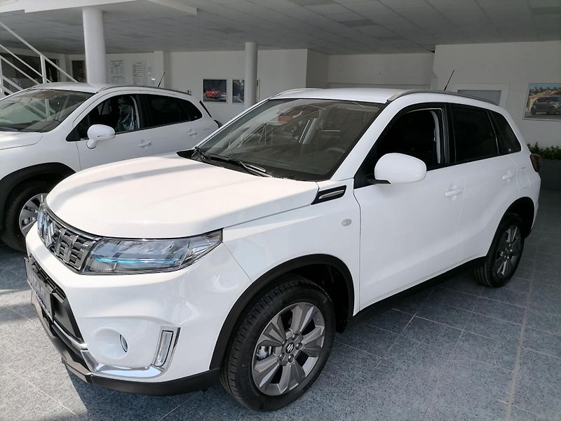 Suzuki Vitara (2018) 1.6 VVt Elegance - fotka 2 z 19