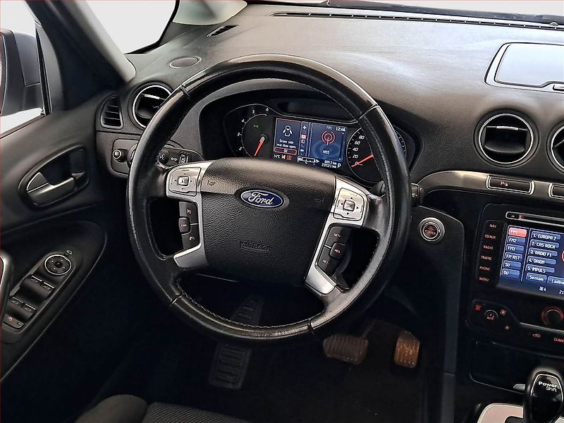 Ford Galaxy (2013) 2.0 TDCi, Automat, 7 míst - fotka 15 z 18