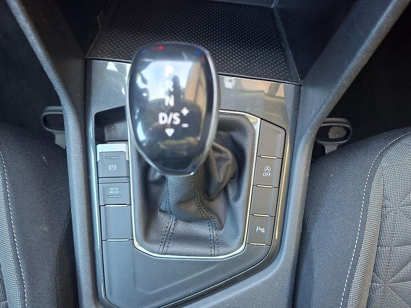 Volkswagen Tiguan (2022) 2.0TDI 110kW DSG LIFE - fotka 22 z 50