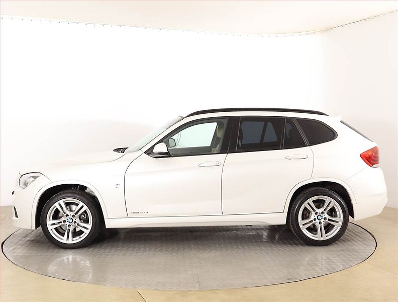 BMW X1 (2014) M Sport sDrive20d, 4X4 - fotka 3 z 19