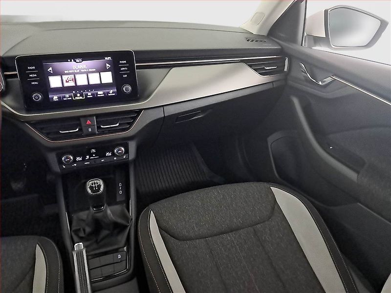 Škoda Scala (2023) Style 1.0 TSI, ČR,1.maj - fotka 8 z 16