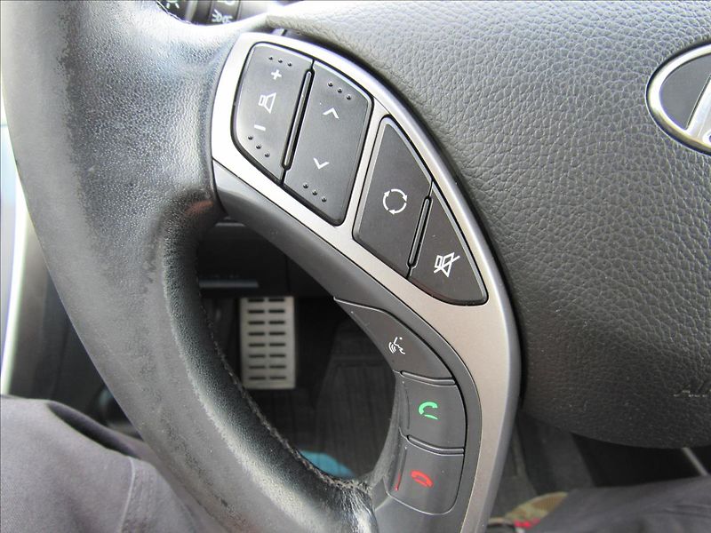Hyundai i30 1,6 GDI 99kW Automat - fotka 21 z 32