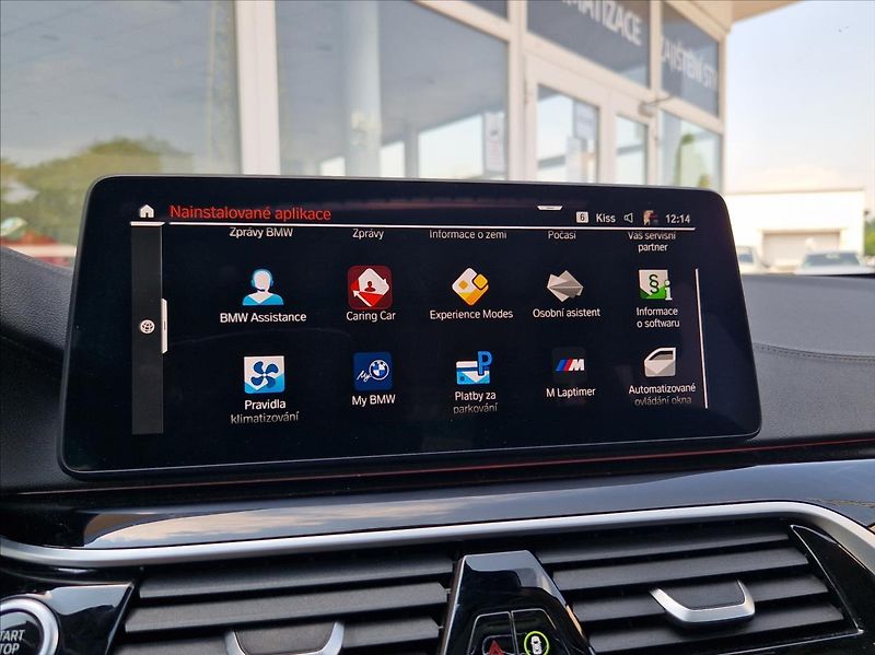 BMW Řada 5 3,0 530d TOURING KOMPLETVÝBAVA - fotka 37 z 46