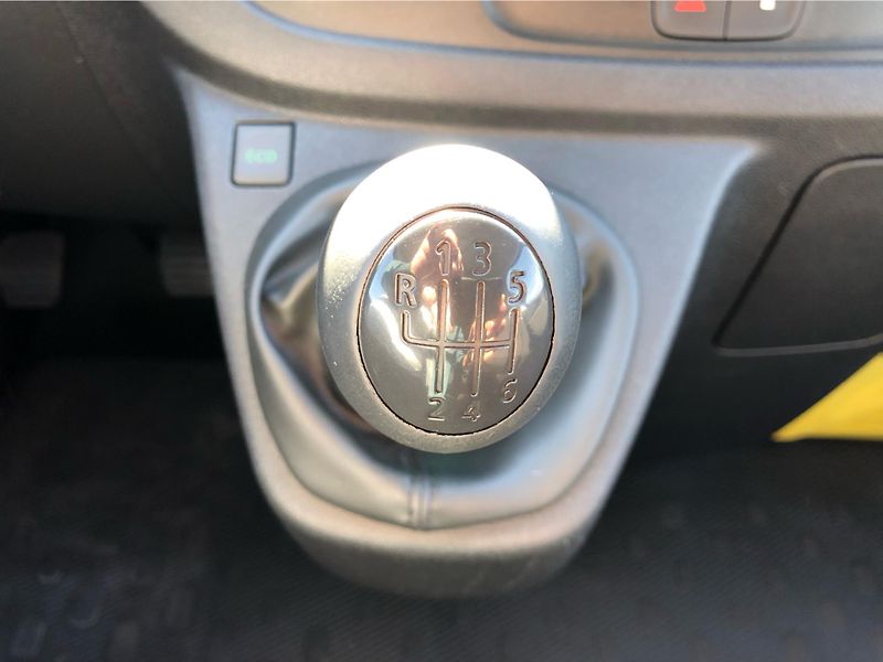 Renault Trafic 1,6 dCi 8 míst - fotka 21 z 28