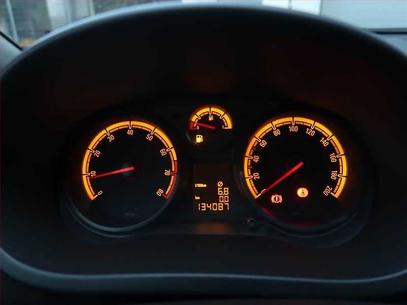 Opel Corsa (2013) 1.0, Serv.kniha, po STK - fotka 11 z 15