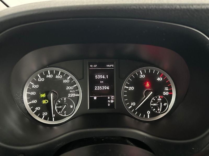 Mercedes-Benz Vito Tourer 119 CDI 140kW 1.majitel - fotka 11 z 19
