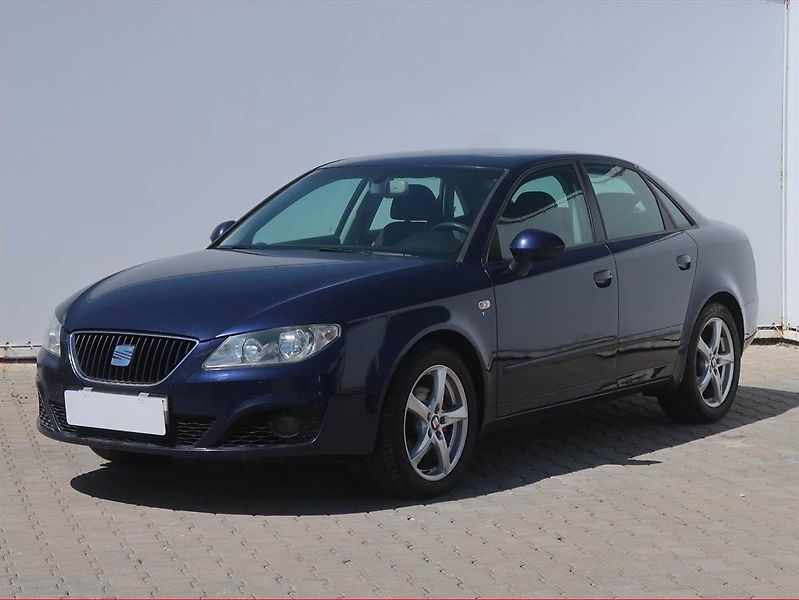 Seat Exeo (2011) 2.0 TDI, Serv.kniha, Tempomat - fotka 2 z 16