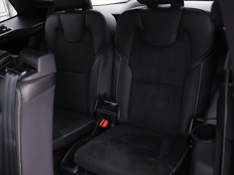 Volvo XC90 2,0 D5 165kW AWD Aut. R-Design - fotka 16 z 39