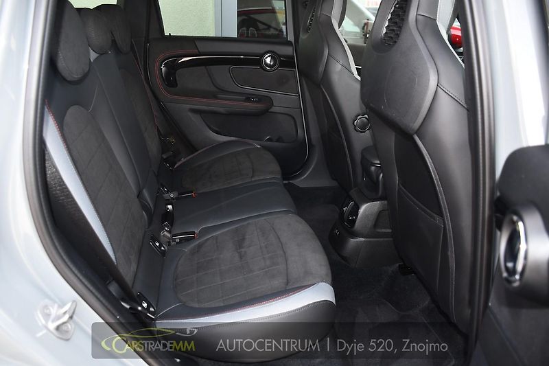 Mini Countryman JCW ALL4  300K ČR - fotka 19 z 56