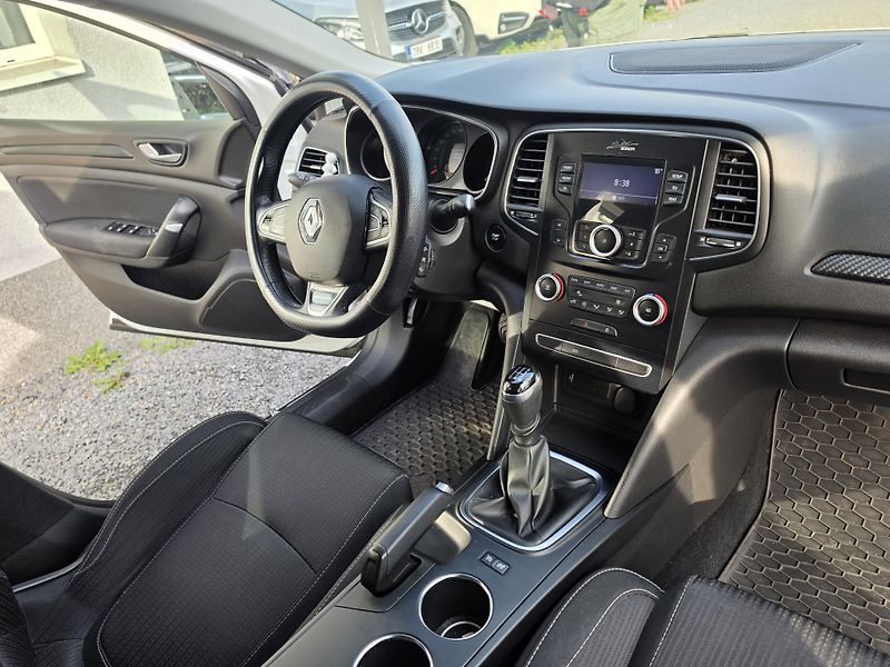 Renault Mégane 1.6 i Limited Xenon  - fotka 14 z 20