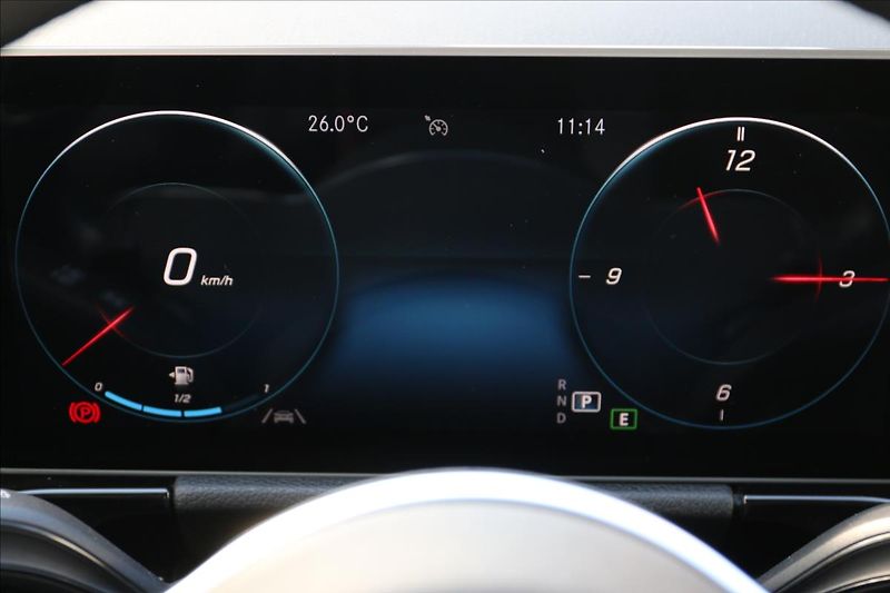 Mercedes-Benz Třídy B 1,3 ČR,DPH,24000KM, Automat - fotka 28 z 52