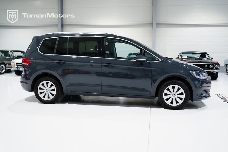 Volkswagen Touran (2022) 1.5 TSI Comfort line - fotka 4 z 22