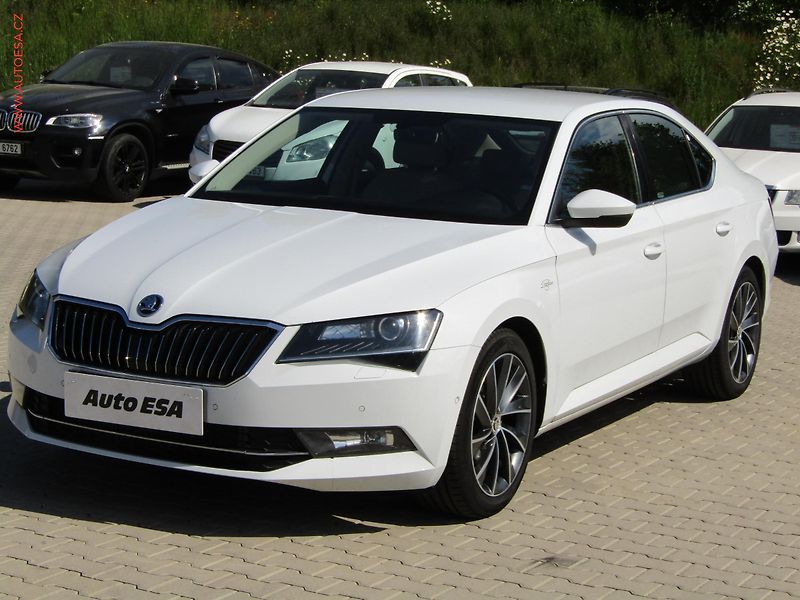 Škoda Superb (2016) 2.0 TDi 4x4, ČR, L&K, DSG - fotka 3 z 23
