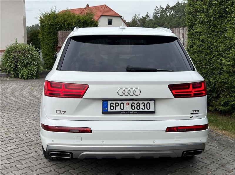 Audi Q7 3,0 TDi  MATRIX  VZDUCH  200kW - fotka 5 z 54