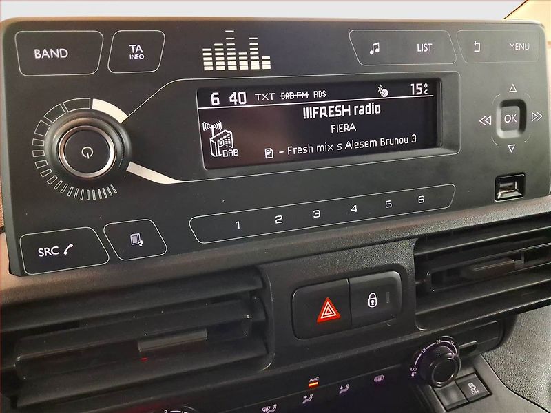 Peugeot Partner (2023) 1.5 BlueHDi, 3Místa, ČR, DPH - fotka 13 z 15