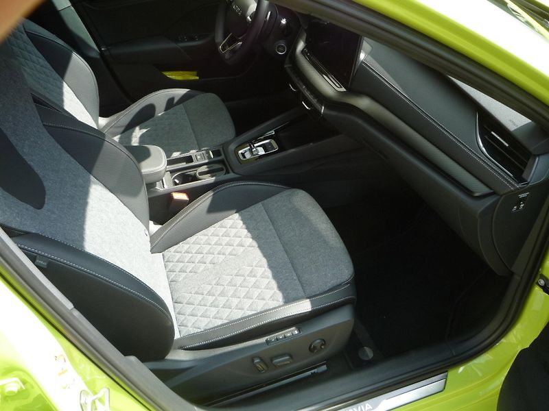 Škoda Octavia (2025) 2,0TSi 150kW DSG 4x4 SportLine - fotka 19 z 25