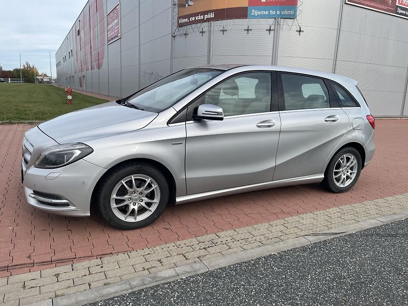 Mercedes-Benz Třídy B 180 CDi ČR - fotka 2 z 32
