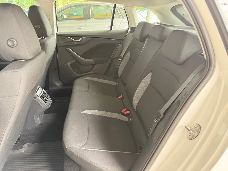 Škoda Scala (2020) Active 1.6 TDI / 85 kW DSG - fotka 16 z 23