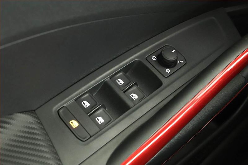 Škoda Fabia (2025) 1.0 TSI, Monte Carlo, FullLed - fotka 14 z 14