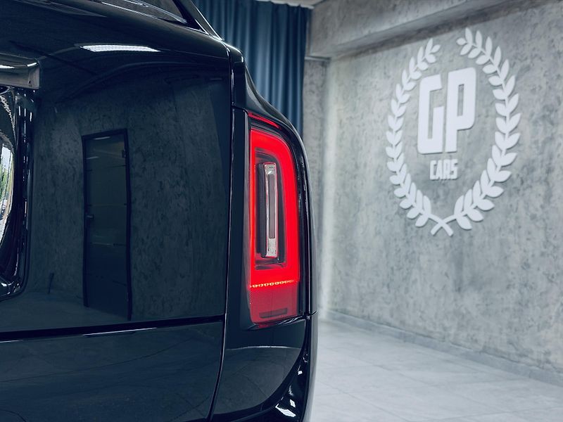 Rolls-Royce Cullinan (2026) Black*Bad*SHOOTING STARS*TIFFA - fotka 9 z 49