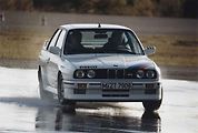 Dobové fotografie z historie značky BMW v Československu