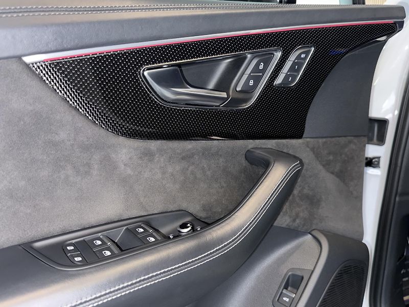 Audi SQ7 TDI V8 B&O 7míst Laser Carbon - fotka 7 z 49