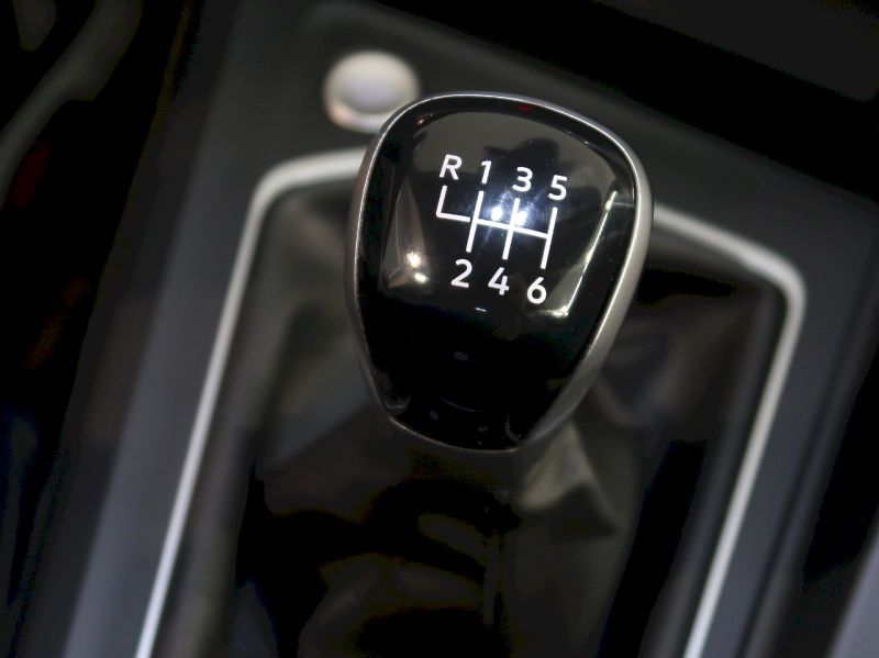 Volkswagen Golf (2022) LIFE VARIANT 1,5TSI 96KW LED A - fotka 20 z 37