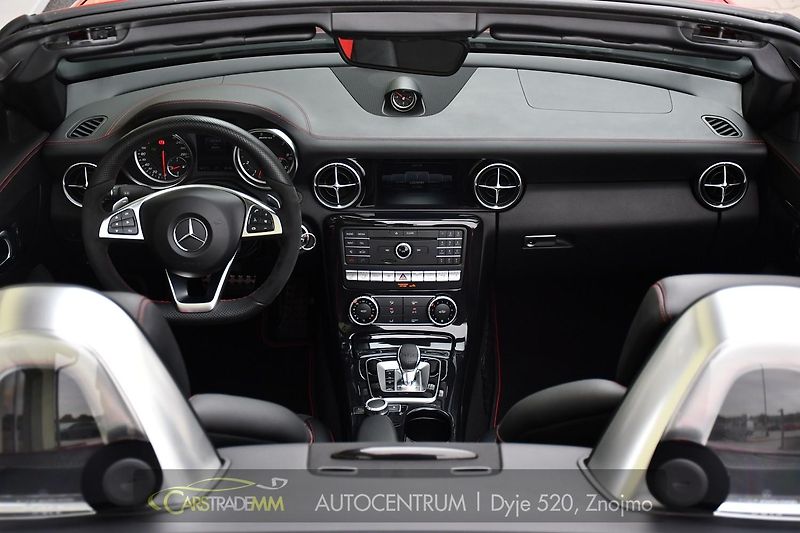 Mercedes-Benz SLC 43 AMG  - fotka 26 z 57