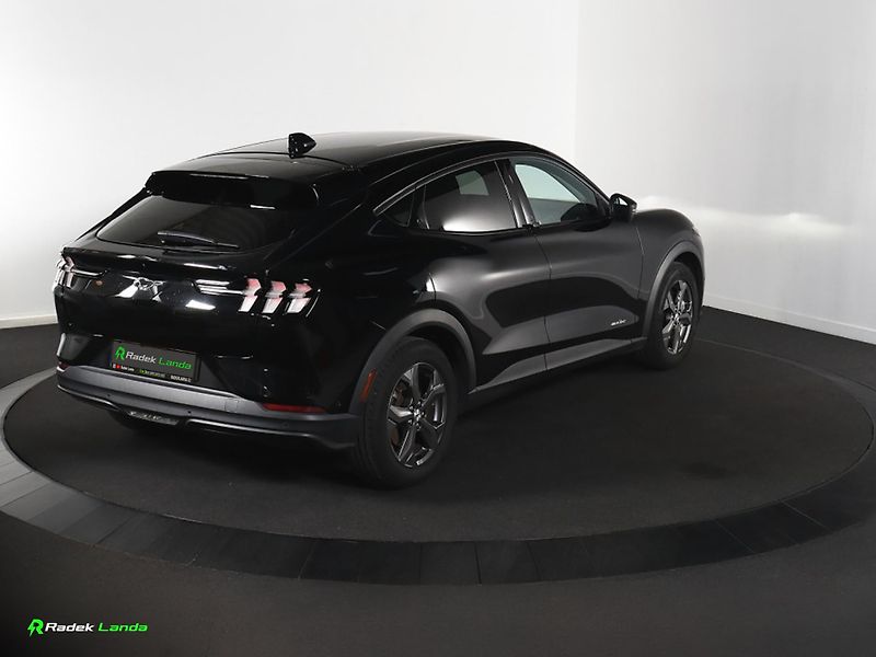 Ford Mustang Mach-E (2021) Technology Pack | B&O - fotka 2 z 10