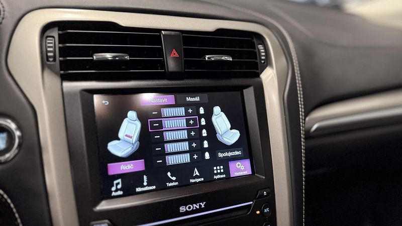 Ford Mondeo (2018) 2.0 hybrid,VIGNALE,MASÁŽ - fotka 29 z 34