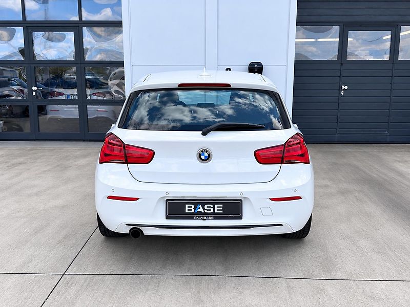 BMW Řada 1 118i  Sport Line - fotka 5 z 18