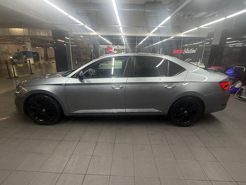 Škoda Superb (2021) - fotka 7 z 9