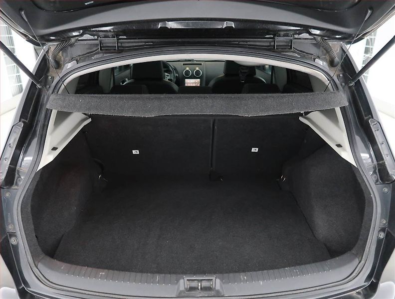 Nissan Qashqai (2007) 2.0, 4X4, Navi, Tempomat - fotka 13 z 19