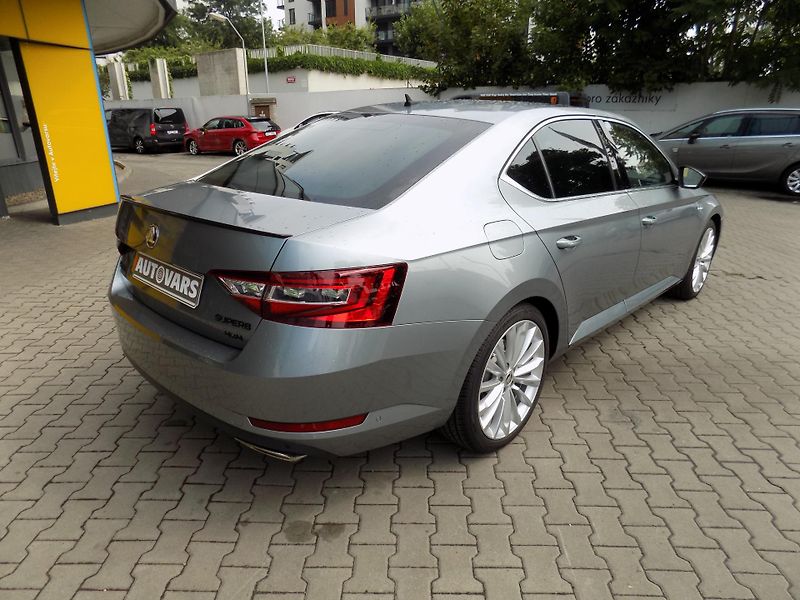 Škoda Superb (2015) 2.0 TSi L&K Webasto - fotka 7 z 15