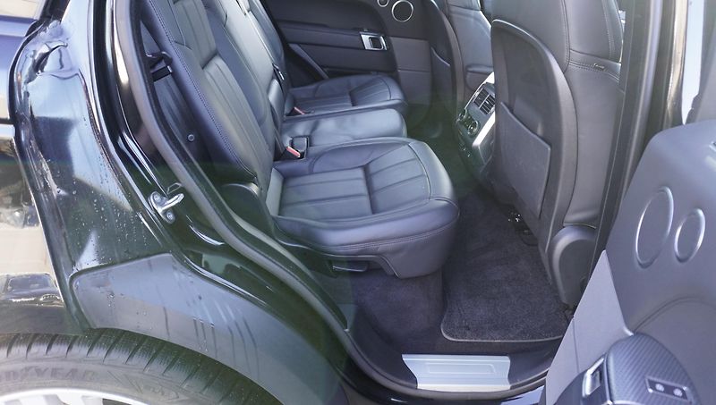 Land Rover Range Rover Sport SPORT 3,0I P400 AUT. 4WD - fotka 44 z 48