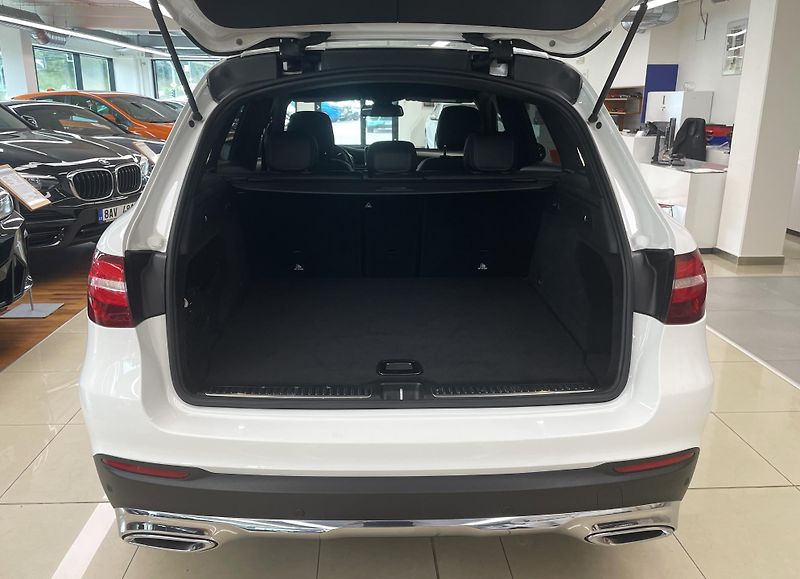 Mercedes-Benz GLC 220D 4Matic Exclusive, ČR - fotka 8 z 31