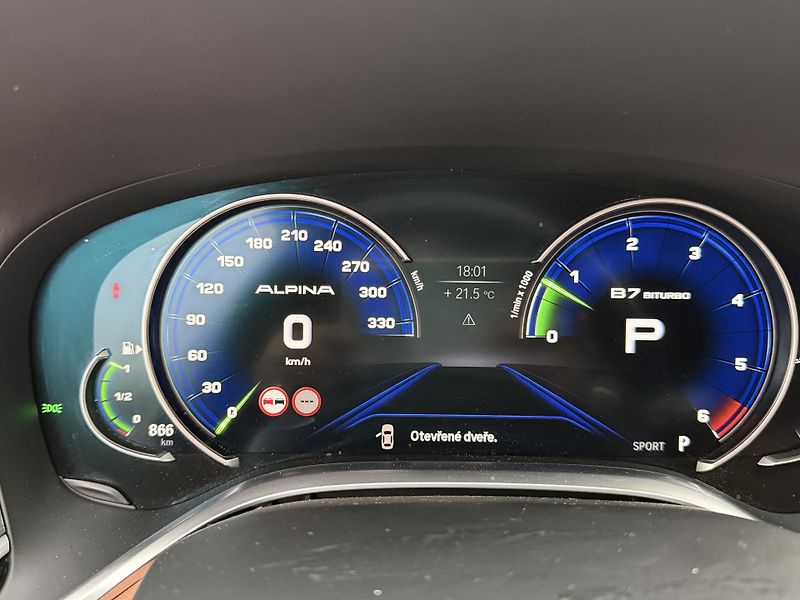 BMW Řada 7 (2018) 740Ld xDrive, 137k, lasery - fotka 14 z 20