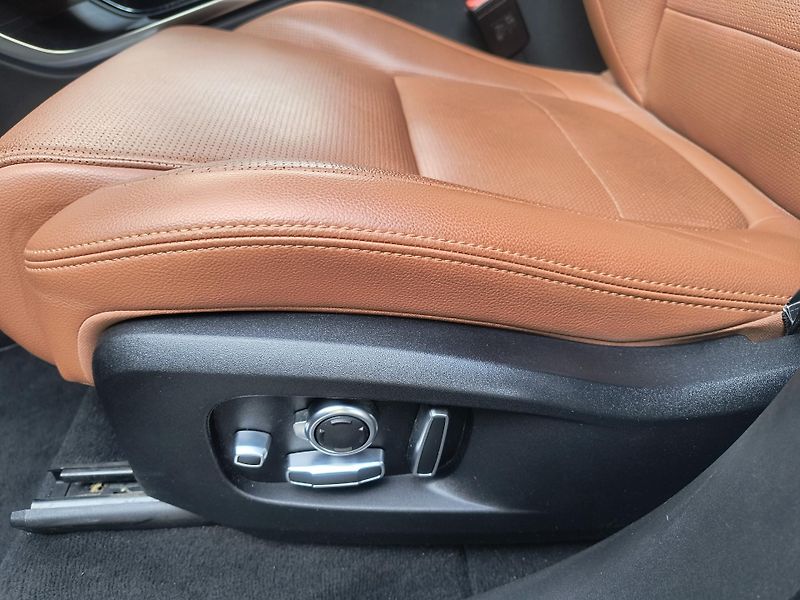Jaguar F-Pace (2021) D300 AWD R -DINAMIC SE AUTOMAT - fotka 61 z 68