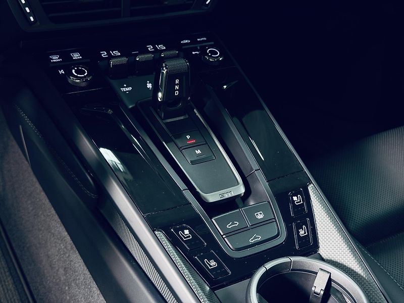 Porsche 911 (2025) SPORTDESIGN MATRIX MAX ZARUKA - fotka 24 z 38