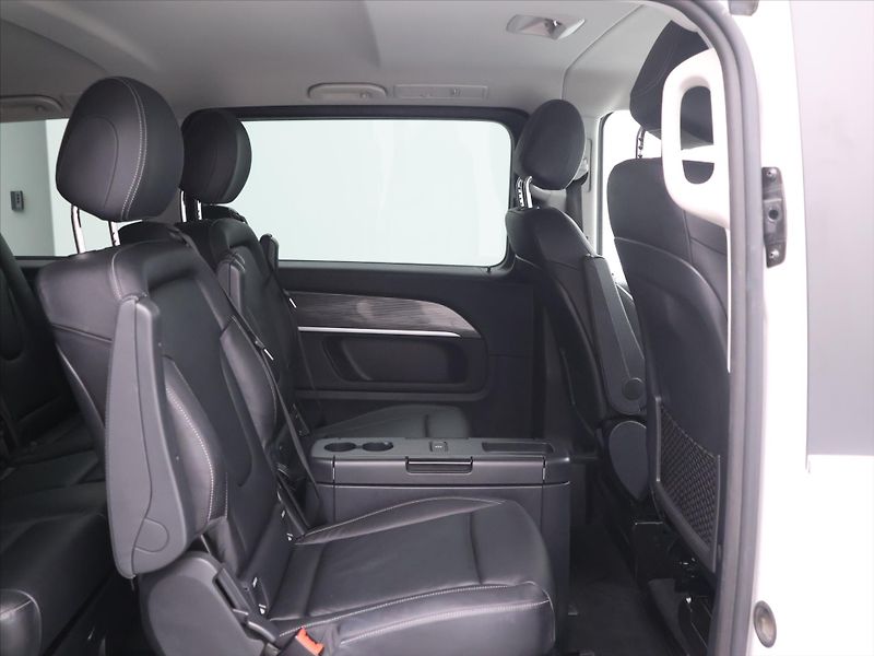 Mercedes-Benz Třídy V 2,0 220d Aut. Avantgarde L DPH - fotka 13 z 35