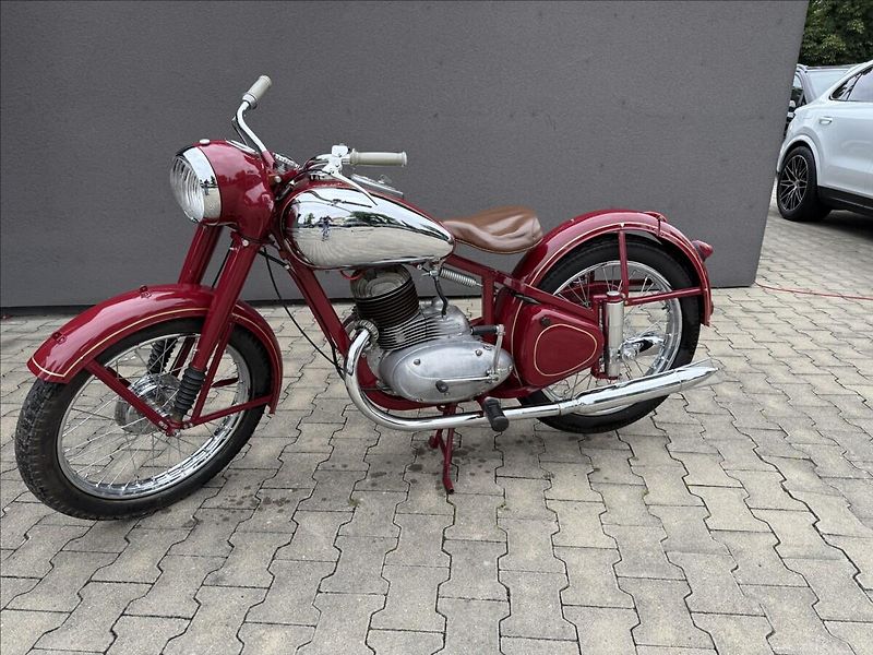 Jawa 250 Pérák - fotka 2 z 10