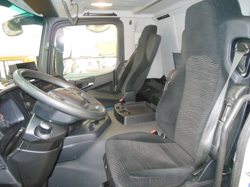 Mercedes-Benz 1832 Arocs, ADR, Cisterna pro - fotka 31 z 39